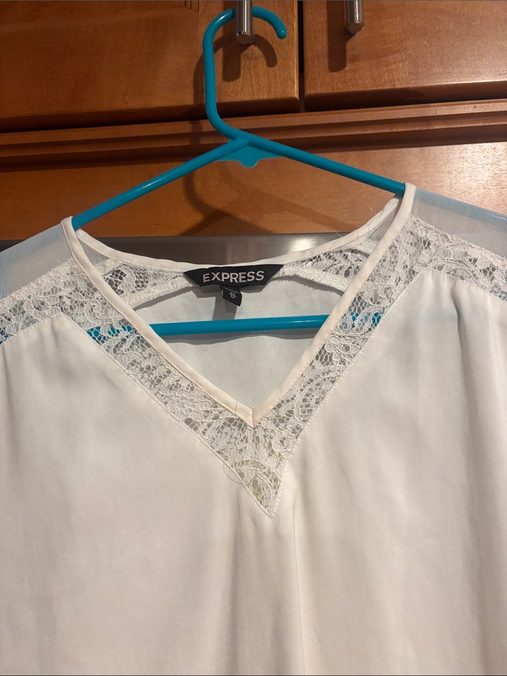 Express White Top - Picture 2 of 3